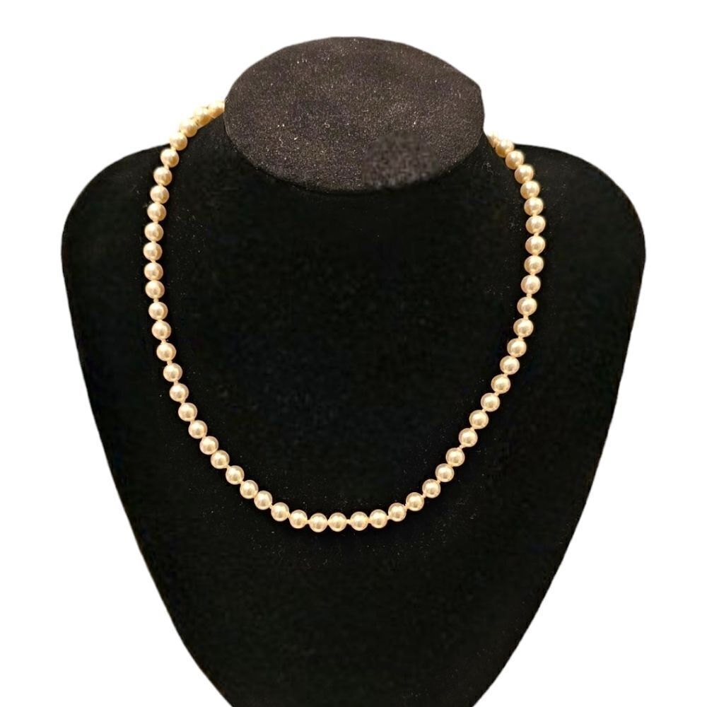 Orquidea Classic Pearls 18KT Gold Plated 925 Sterling Silver Clasp Necklace